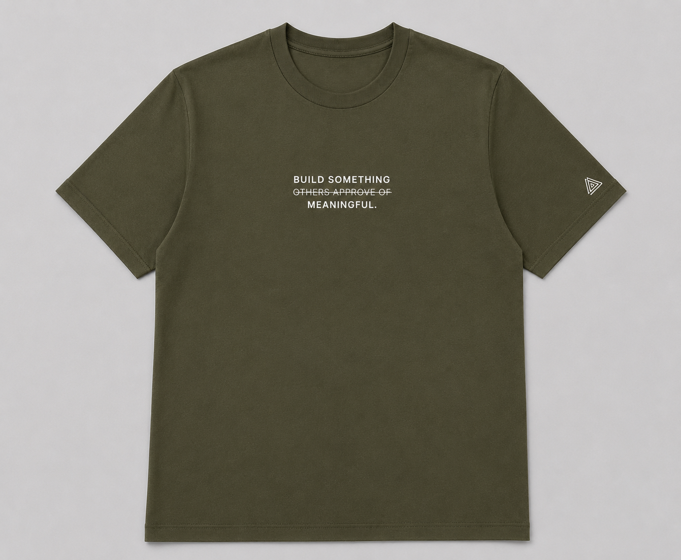 Camiseta Build Something Meaningful.